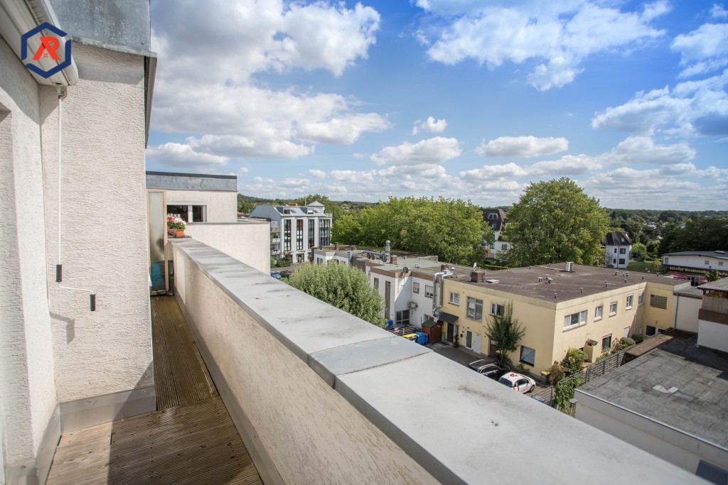 Südbalkon mit Markise