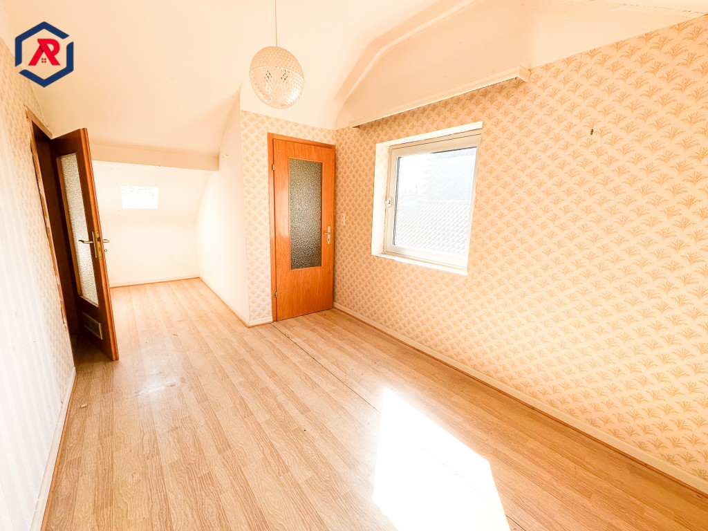 Durchgangszimmer OG
