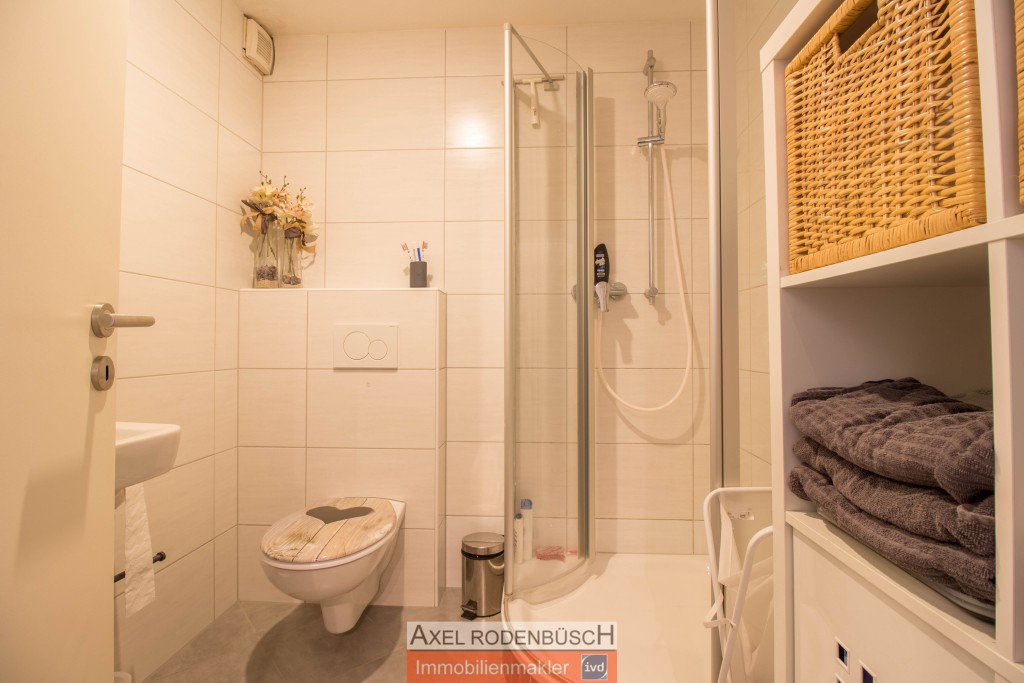 Duschbad EG