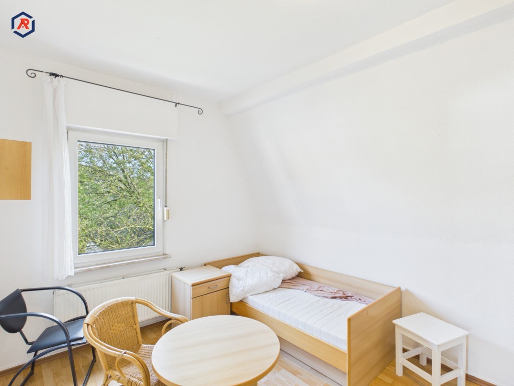 Schlafzimmer 1